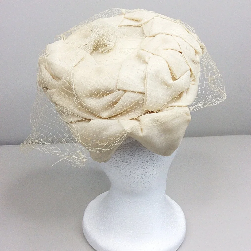 Vintage Women's Chiffon Pillbox Hat Lace Overlay Ruffled Ivory Cream 50s 60s